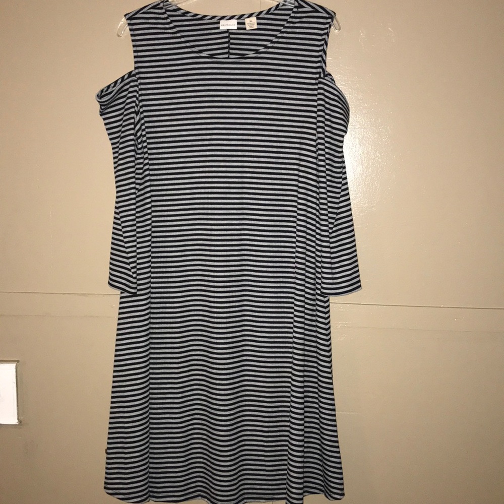 Westbound cold shoulder dress